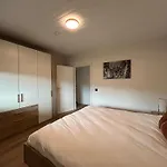 Premium Familienhaus Modern, Garten & Ruhige Lage *